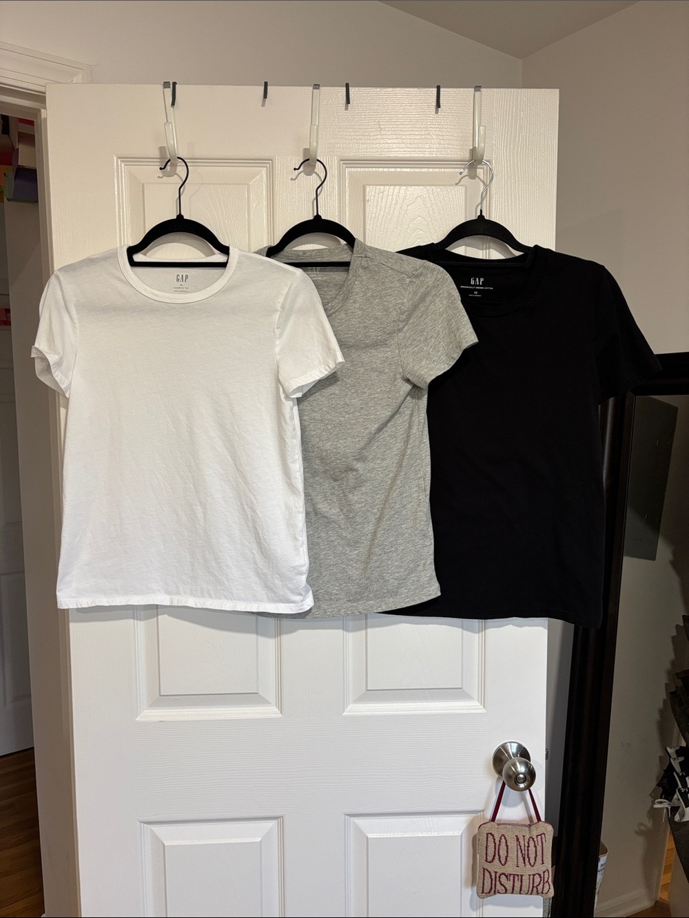 3 GAP / GAP FACTORY Crew Neck T-Shirts White Gray Black Size XS